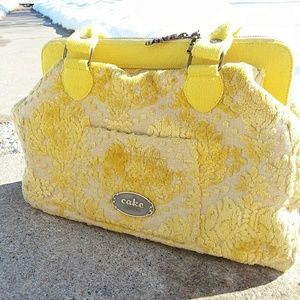Petunia Pickle Bottom Cake Diaper Bag
